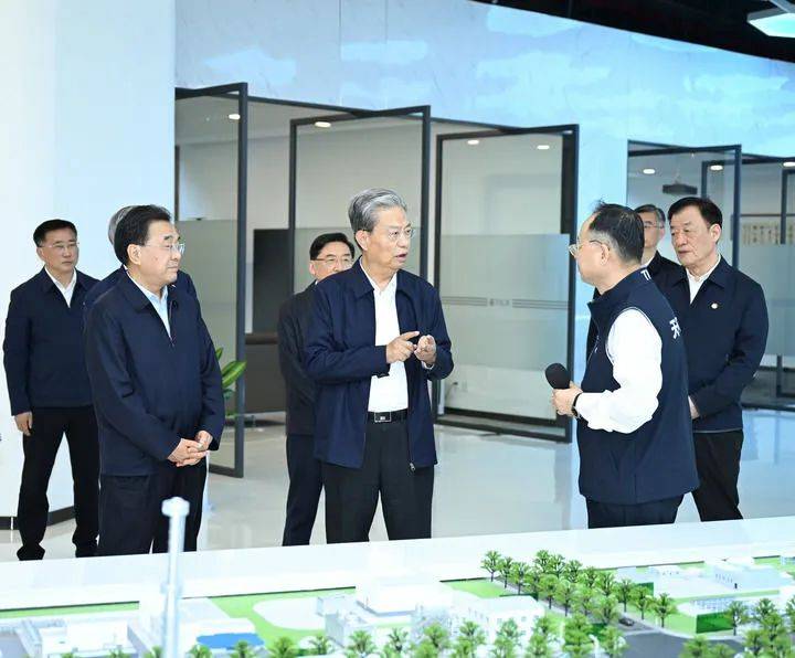 赵乐际在江苏安徽调研