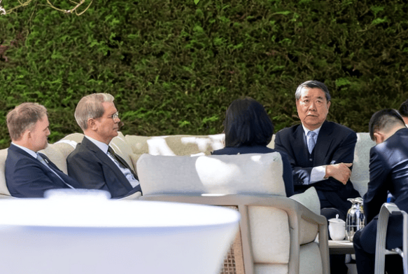 中美局势大逆转，特朗普没料到，5个月苦心经营，让中国再次伟大